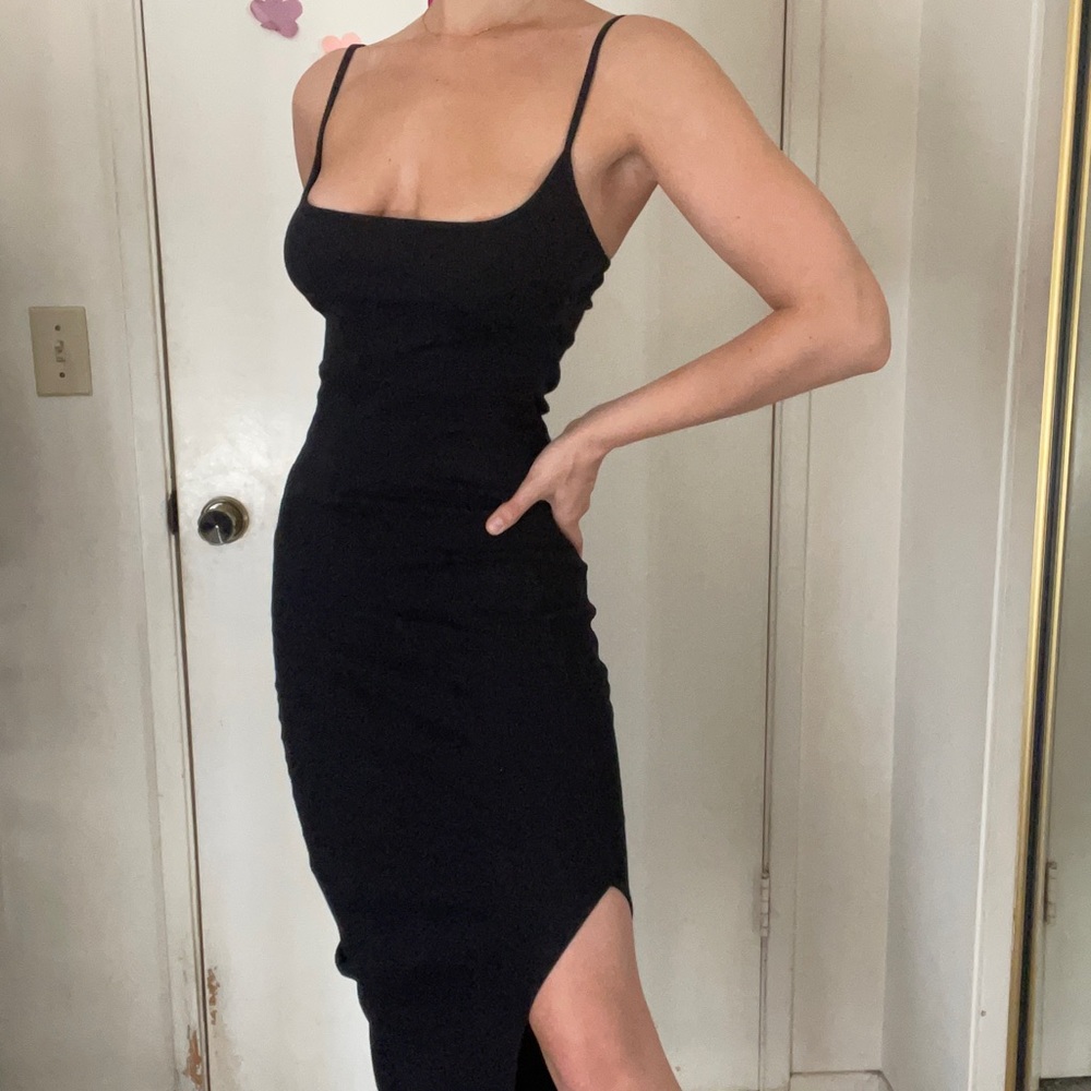NASTY GAL CLASSIC BLACK RIBBED MIDI DRESS🖤